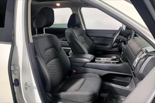 Used 2024 Nissan Pathfinder SV 4WD For Sale in Olive Branch, MS