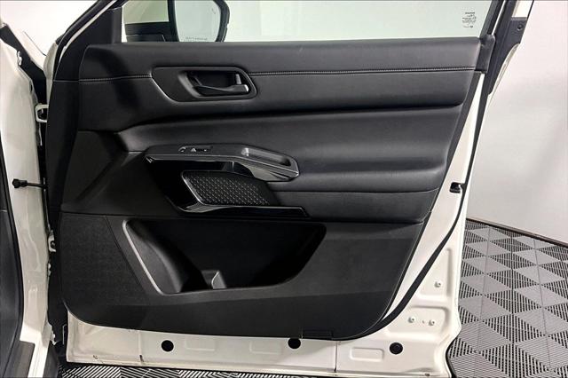 Used 2024 Nissan Pathfinder SV 4WD For Sale in Olive Branch, MS