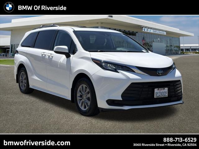2022 Toyota Sienna LE for sale in Riverside, CA