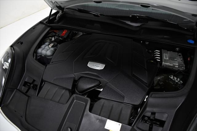 2023 Porsche Cayenne Base