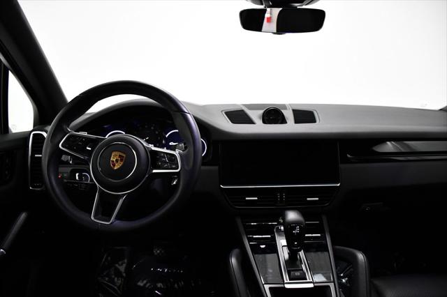 2023 Porsche Cayenne Base