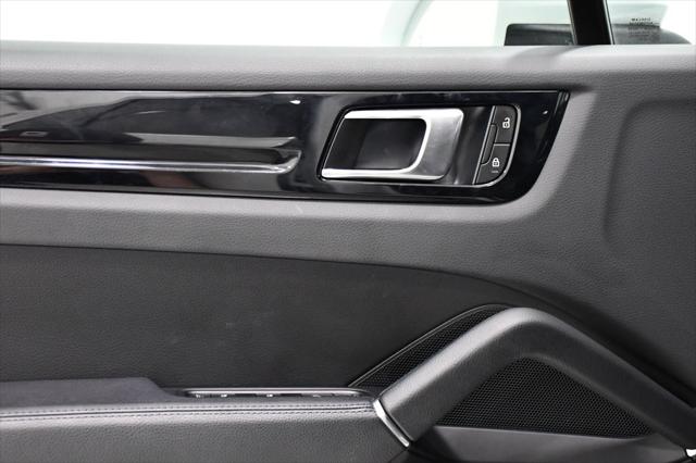 2023 Porsche Cayenne Base