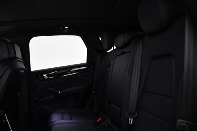 2023 Porsche Cayenne Base