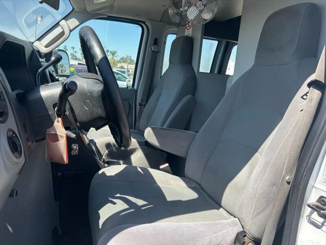 2010 Ford E-350 Super Duty E-350