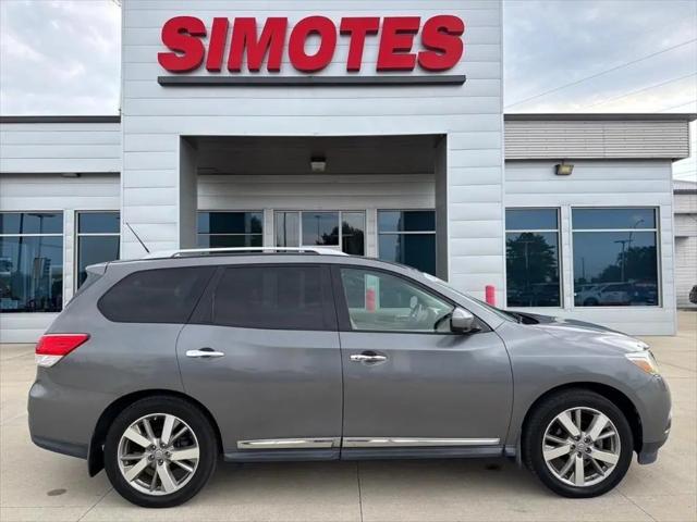 2016 Nissan Pathfinder Platinum for sale in Minooka, IL
