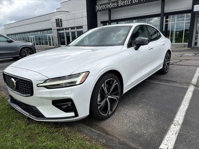 2024 Volvo S60 B5 Ultimate Dark Theme for sale in Willoughby, OH