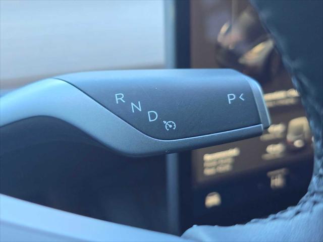 2025 Tesla Model Y Long Range Dual Motor Rear-Wheel Drive