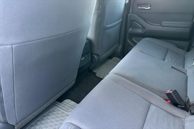 2024 Nissan Frontier Crew Cab SV 4x2