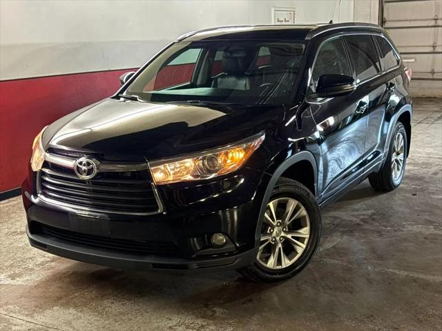 2015 Toyota Highlander XLE V6 for sale in Eden Prairie, MN