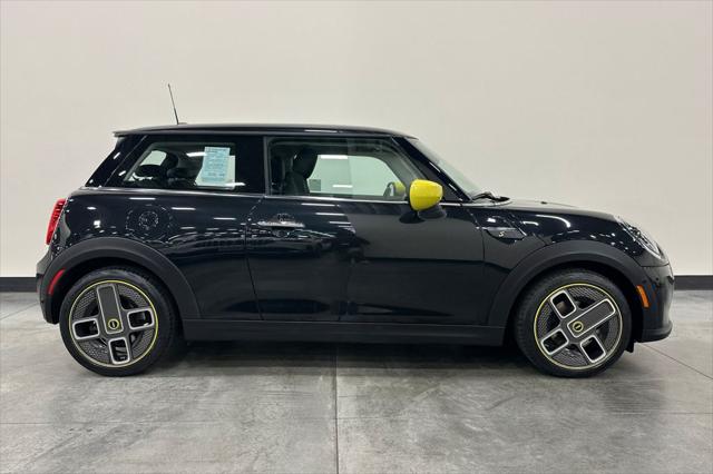 2024 MINI SE Hardtop Cooper