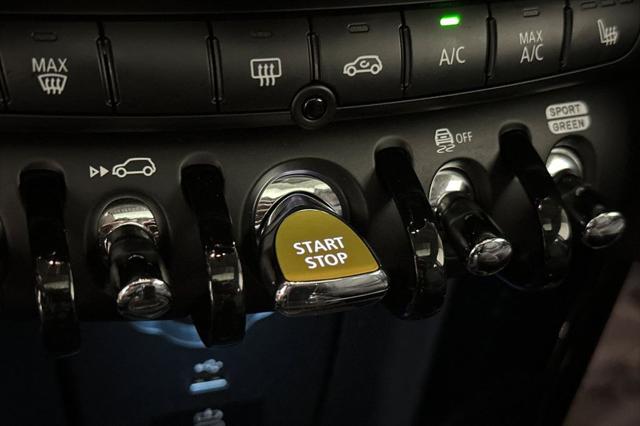 2024 MINI SE Hardtop Cooper