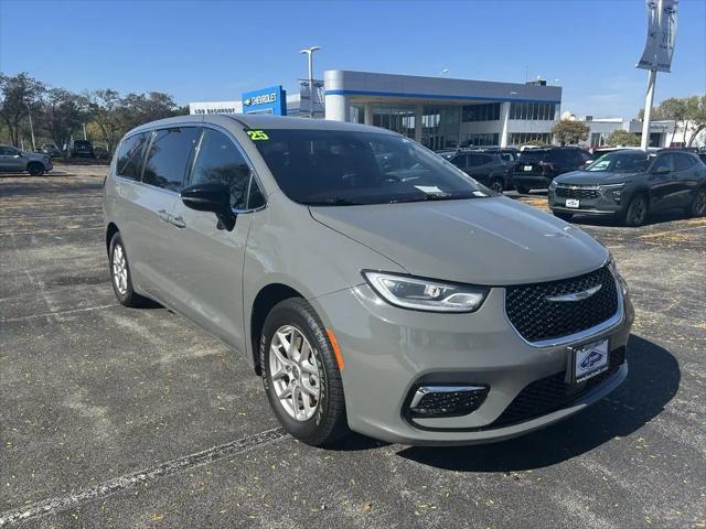 2025 Chrysler Pacifica Select for sale in ROCKFORD, IL