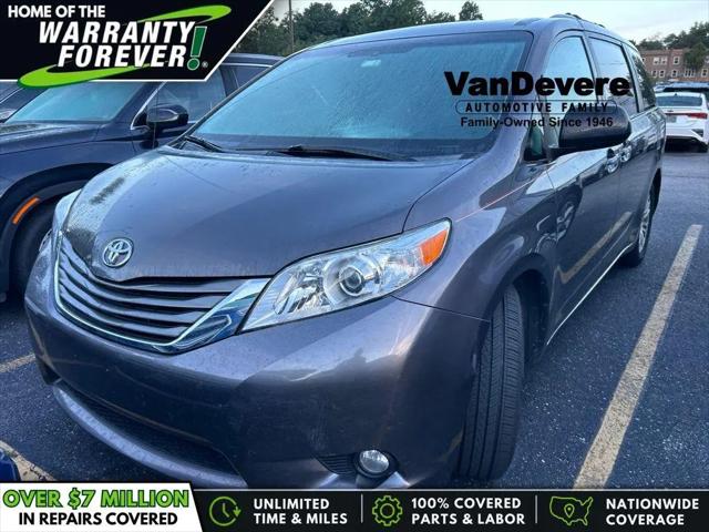 2014 Toyota Sienna XLE V6 8 Passenger for sale in Akron, OH