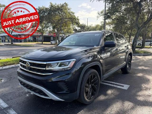 2022 Volkswagen Atlas Cross Sport 2.0T SE w/Technology for sale in Miami, FL