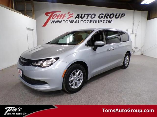 2022 Chrysler Voyager LX for sale in Des Moines, IA
