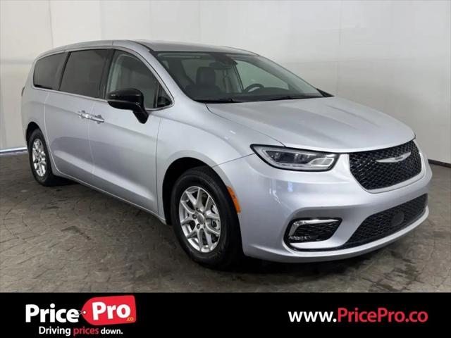 2024 Chrysler Pacifica Touring L for sale in Maumee, OH