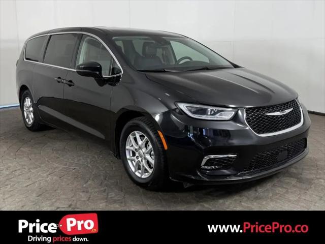 2024 Chrysler Pacifica Touring L for sale in Maumee, OH