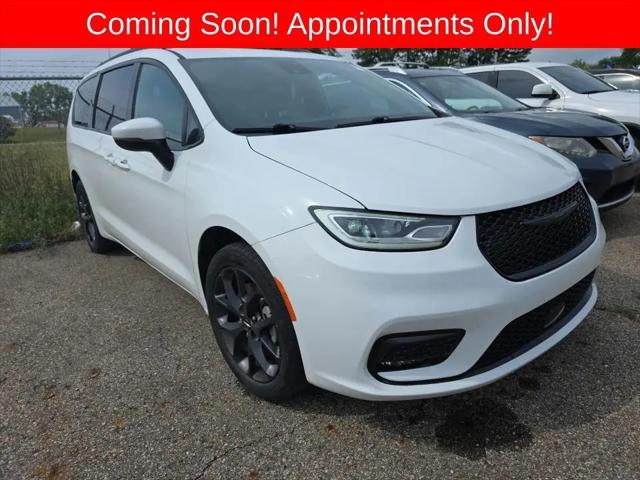 2023 Chrysler Pacifica Touring L AWD for sale in Westfield, IN