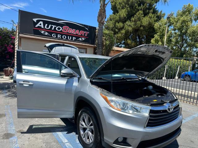 2014 Toyota Highlander LE Plus V6