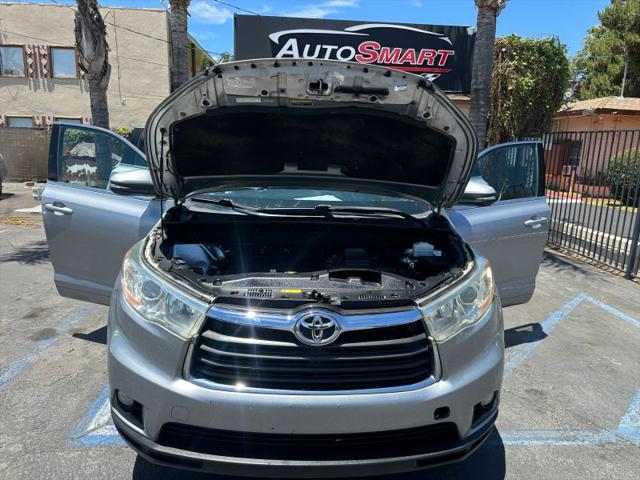 2014 Toyota Highlander LE Plus V6