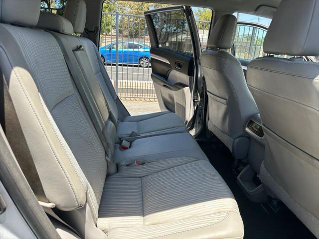 2014 Toyota Highlander LE Plus V6