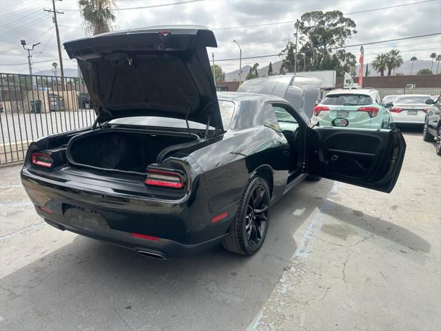 2016 Dodge Challenger SXT