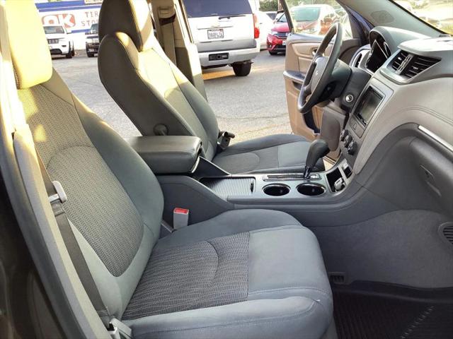 2017 Chevrolet Traverse LS
