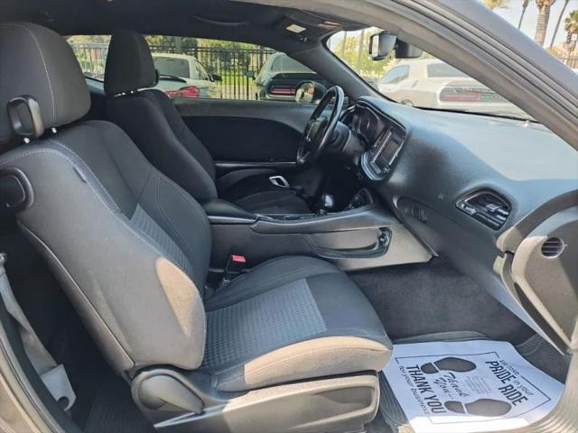 2016 Dodge Challenger SXT