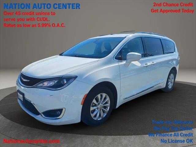 2019 Chrysler Pacifica Touring L for sale in Fontana, CA
