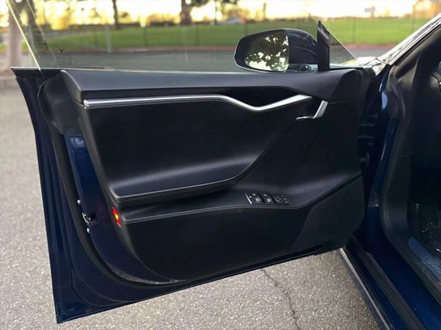 2017 Tesla Model S 75D