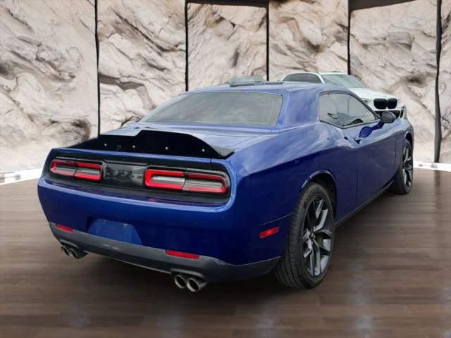 2022 Dodge Challenger SXT