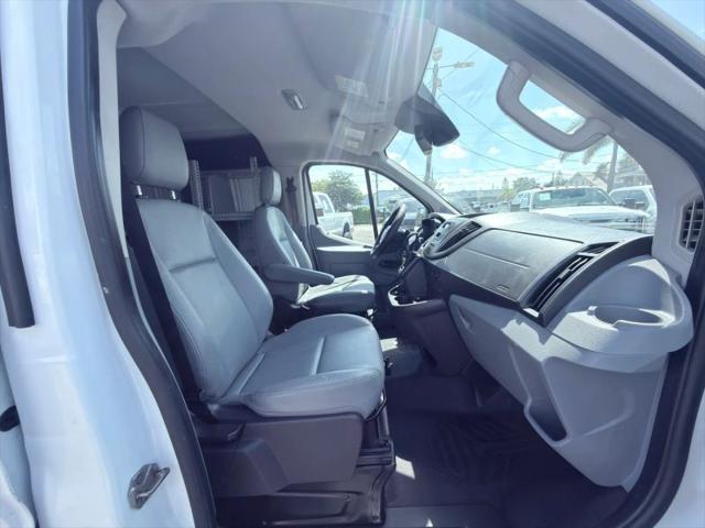 2016 Ford Transit w/Sliding Side Door w/RWB