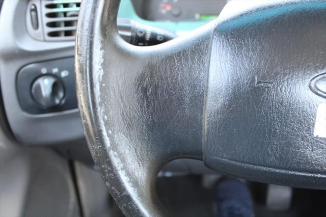 2000 Ford F-150 Base