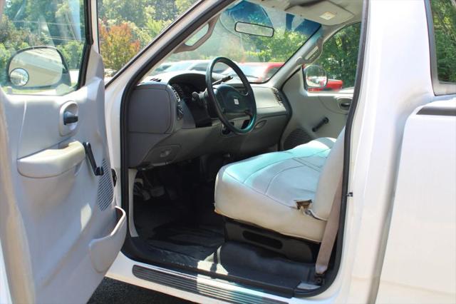 2000 Ford F-150 Base