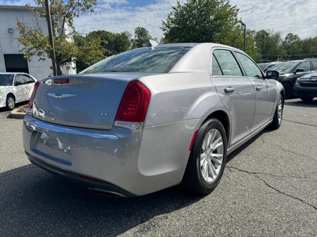 2017 Chrysler 300 Limited