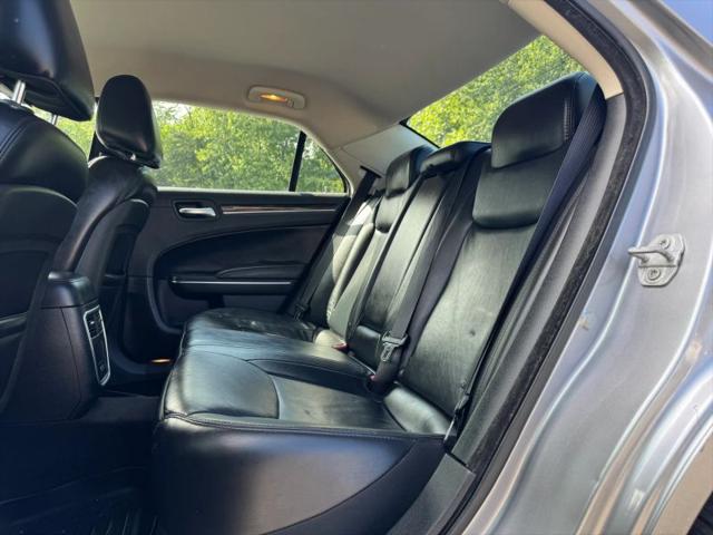 2017 Chrysler 300 Limited