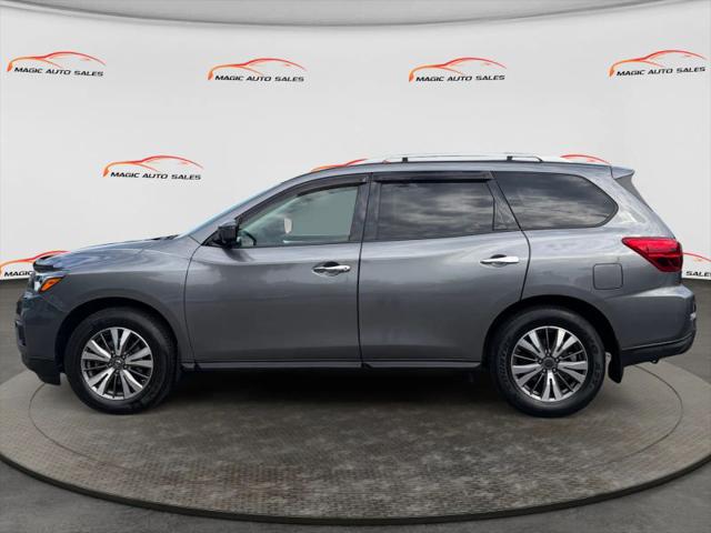 2017 Nissan Pathfinder SL