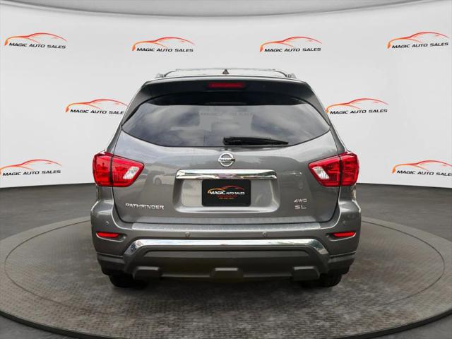 2017 Nissan Pathfinder SL