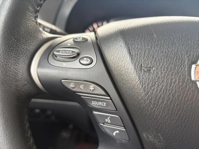 2017 Nissan Pathfinder SL