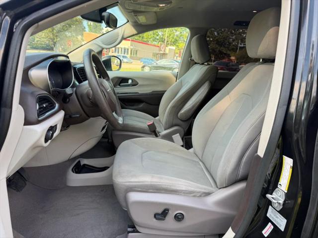 2017 Chrysler Pacifica LX