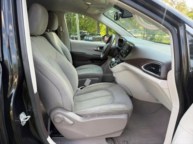2017 Chrysler Pacifica LX