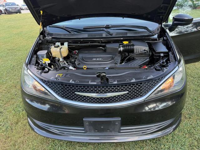 2017 Chrysler Pacifica LX