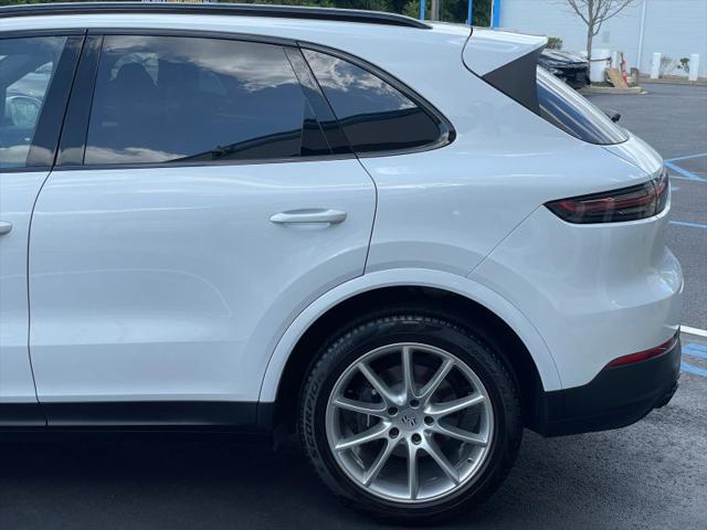 2023 Porsche Cayenne Platinum Edition