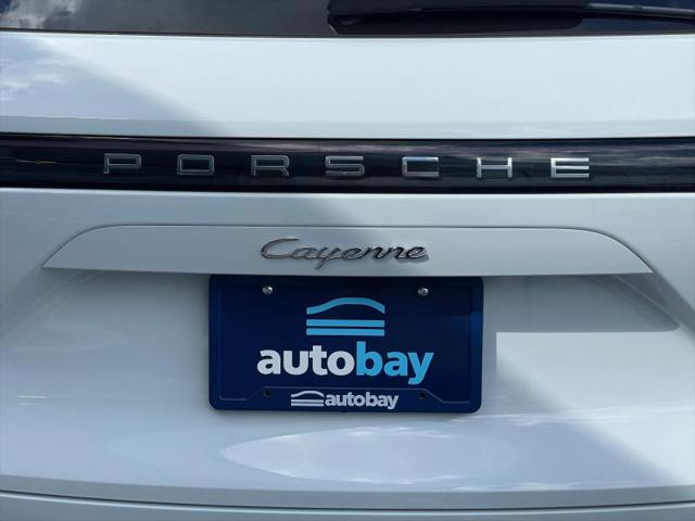 2023 Porsche Cayenne Platinum Edition