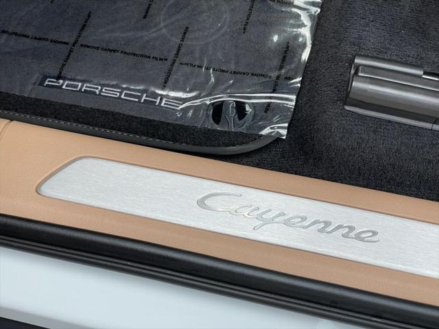 2023 Porsche Cayenne Platinum Edition