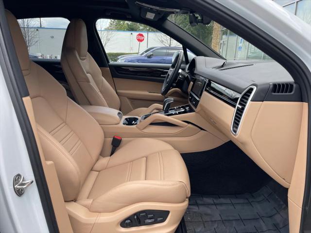 2023 Porsche Cayenne Platinum Edition