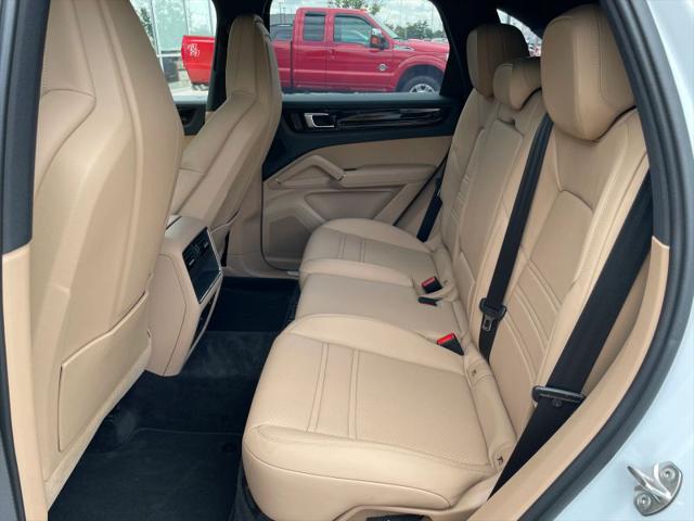 2023 Porsche Cayenne Platinum Edition