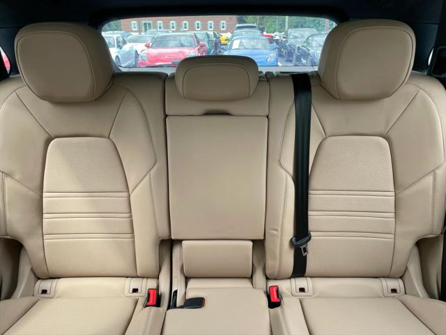 2023 Porsche Cayenne Platinum Edition