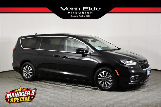 2024 Chrysler Pacifica Hybrid Select for sale in Sioux Falls, SD