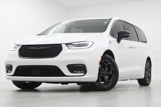 2024 Chrysler Pacifica Hybrid S Appearance Pkg for sale in Clinton, MO